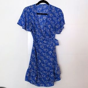 Flower dress, blue and white flowers